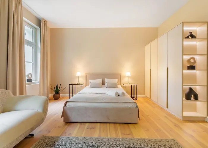 Lighthouse - Pomorska 5 كولوبرزيغ